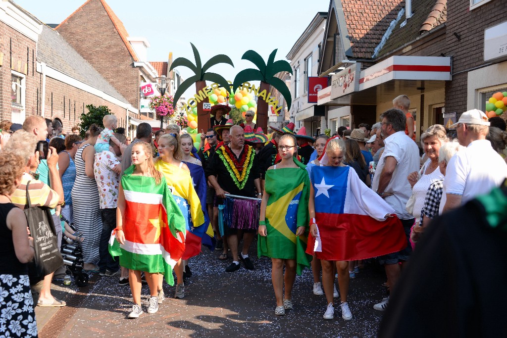 ../Images/Zomercarnaval Noordwijkerhout 183.jpg